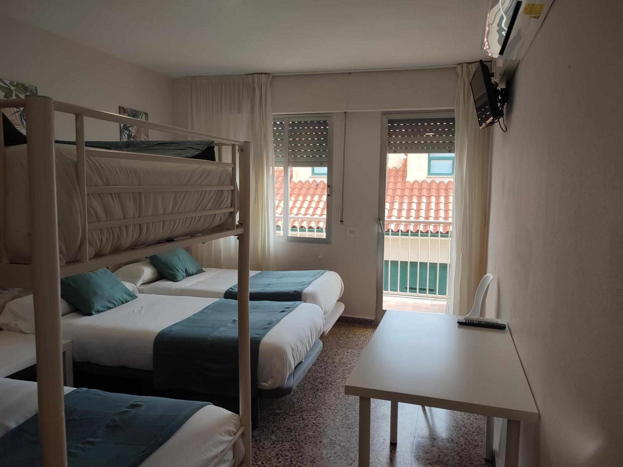 Hostal Garamar Benicassim Ngoại thất bức ảnh